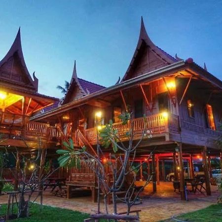 Athithara Homestay Пра Након Си Аютая Екстериор снимка