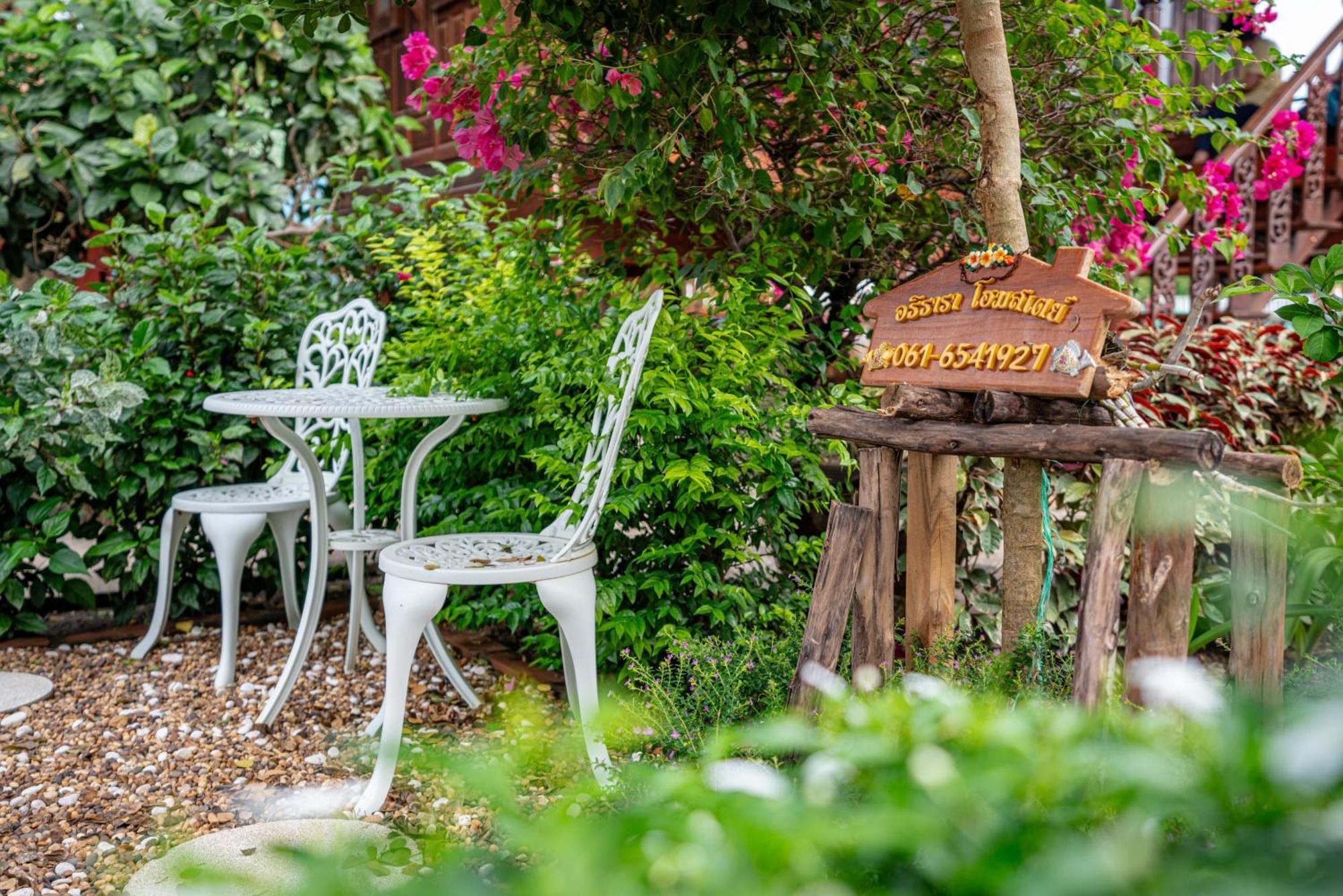 Athithara Homestay Пра Након Си Аютая Екстериор снимка
