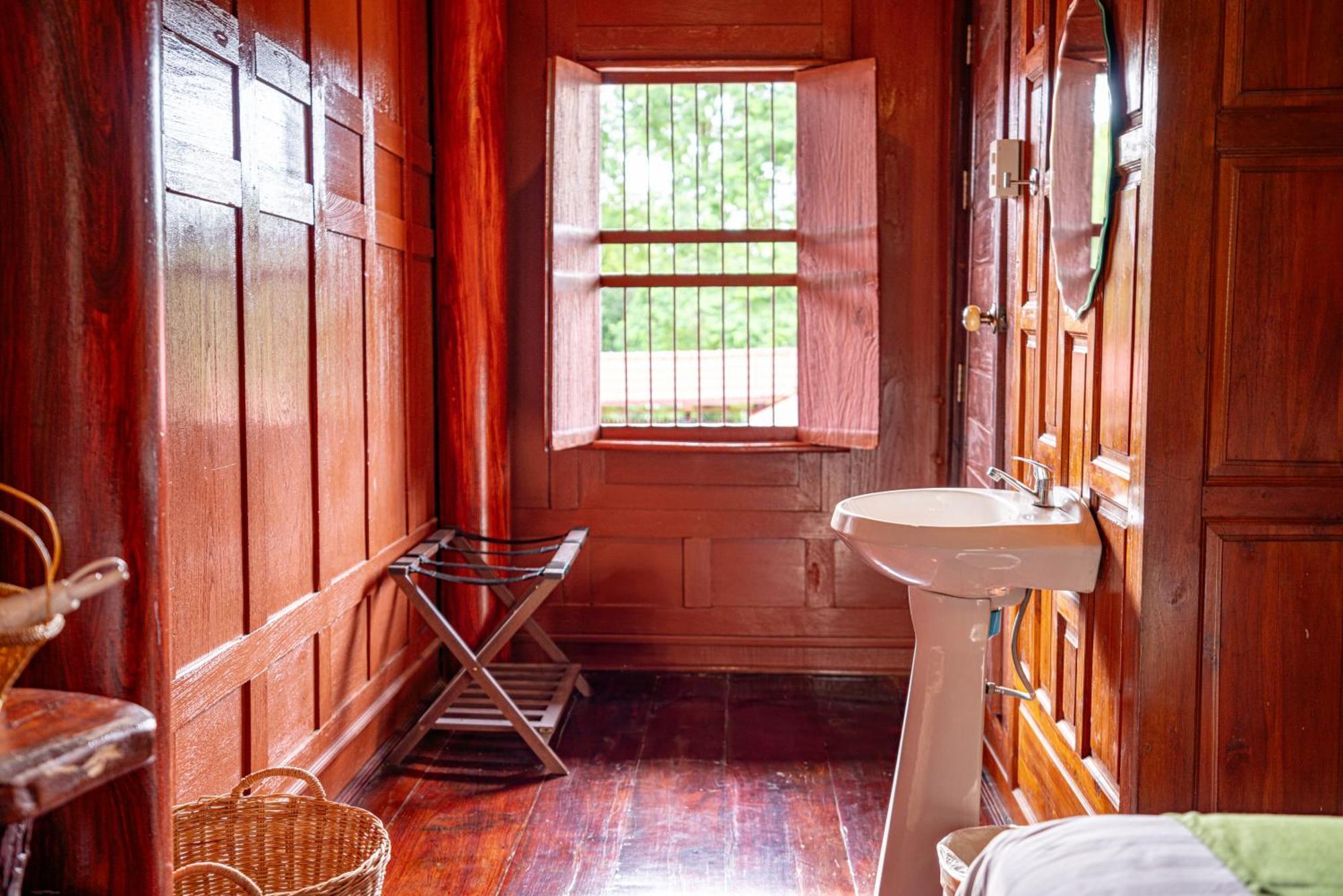 Athithara Homestay Пра Након Си Аютая Екстериор снимка