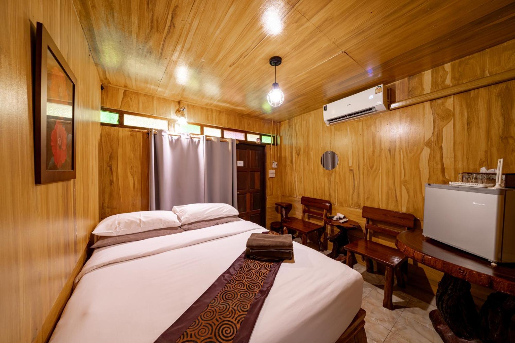 Athithara Homestay Пра Након Си Аютая Екстериор снимка