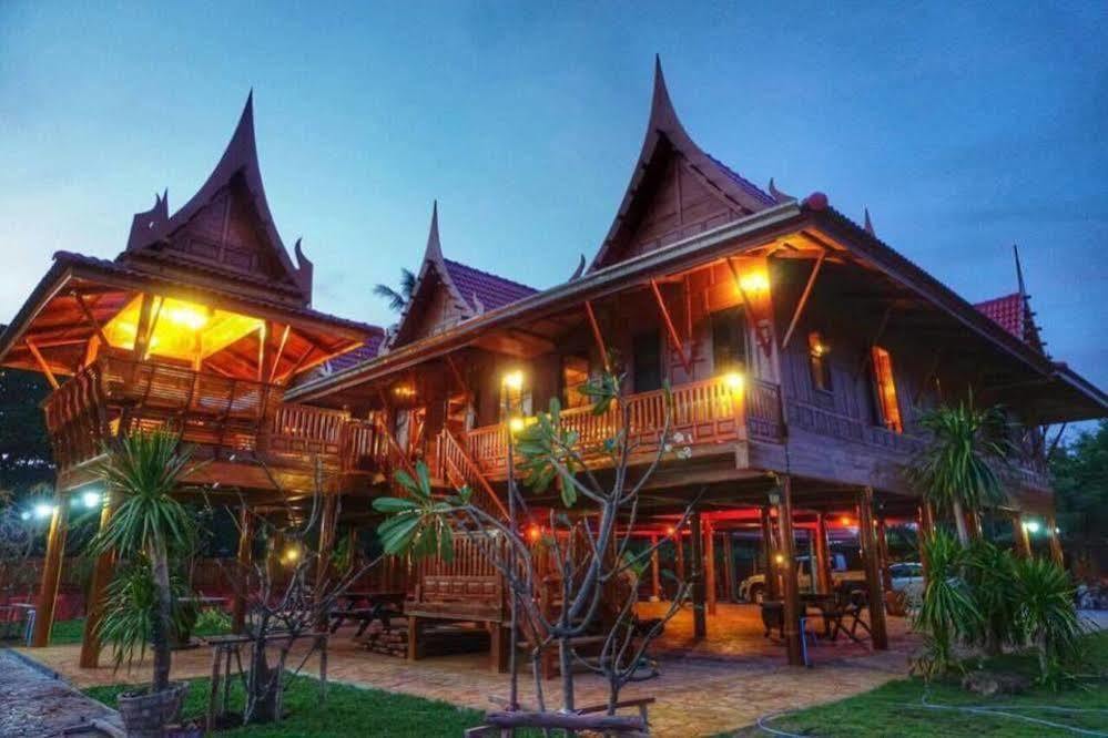 Athithara Homestay Пра Након Си Аютая Екстериор снимка